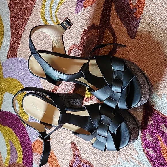 NWOT Anthropologie T-strap Platforms - Picture 3 of 12